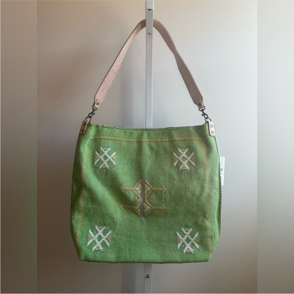 NWT Jenna Bee Moroccan Cactus Silk Tote Bag Green Handmade Boho Leather Strap